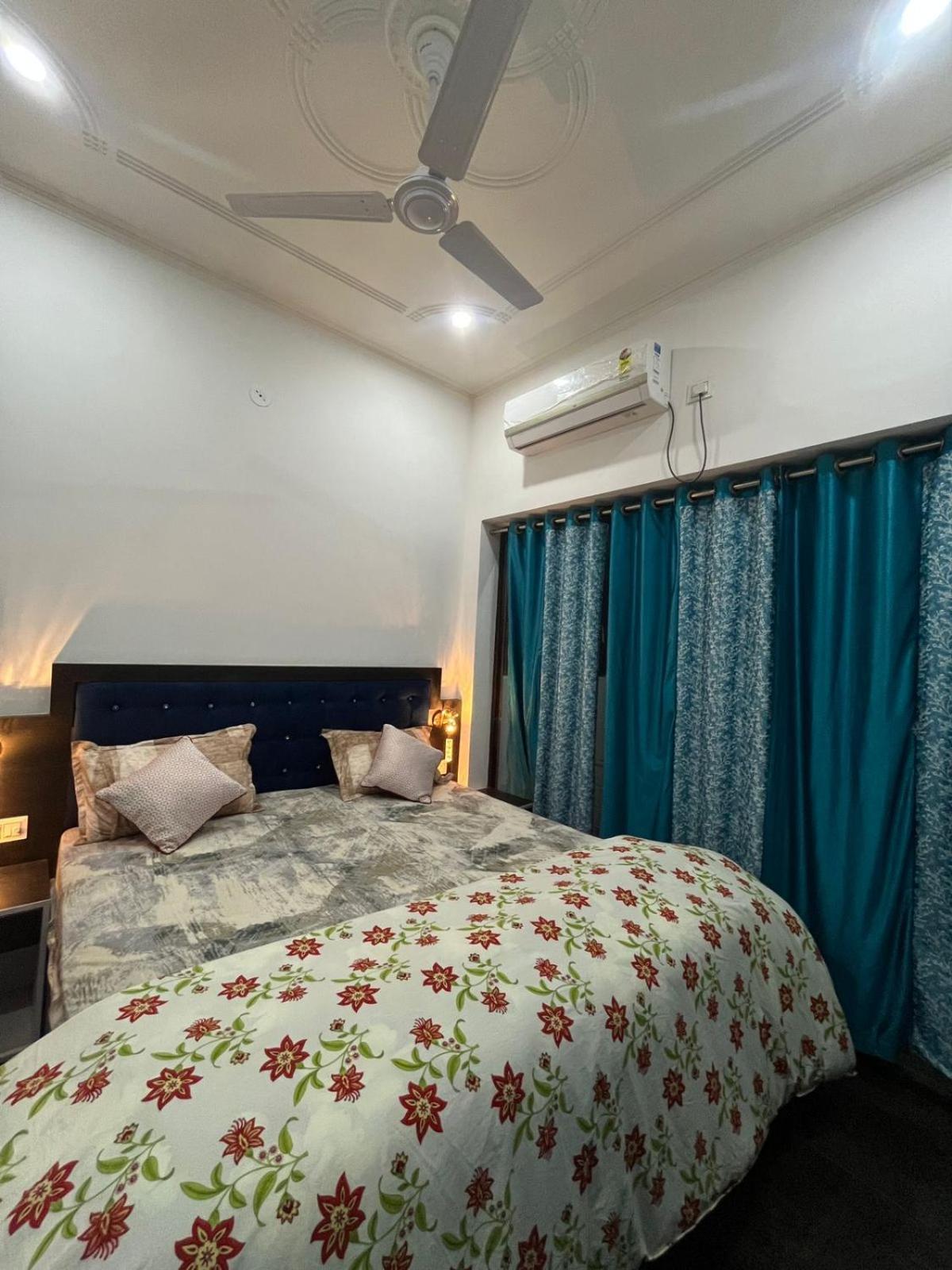 La Calma Homestay Khajuraho Exterior photo