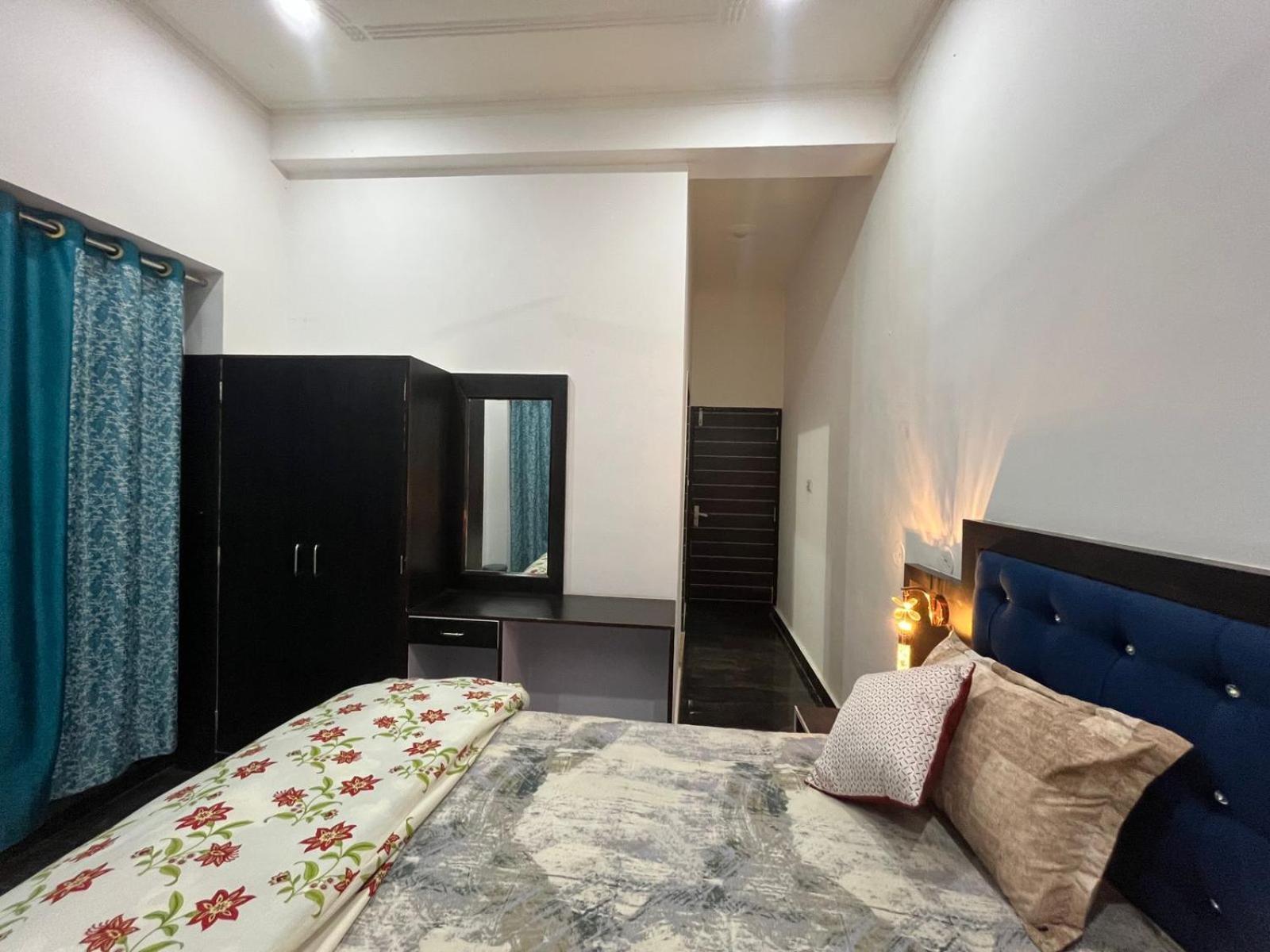 La Calma Homestay Khajuraho Exterior photo